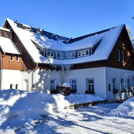 Erzgebirgshotel Misnia Baerenfels מלון *